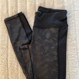Reebok Tights, Size Petite S, Black Camo.